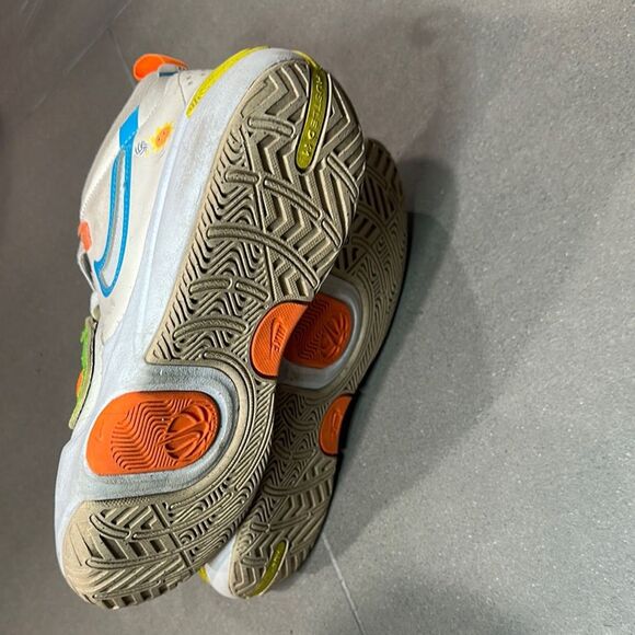 Nike team hustle D 11 Multicolor Sneakers size 3Y - Picture 5 of 5